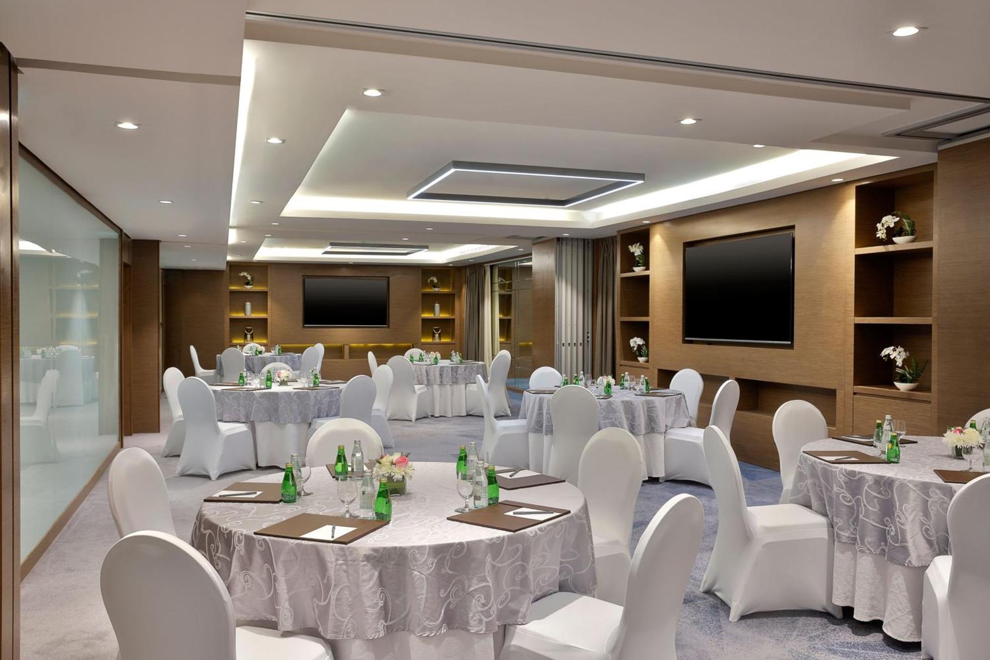 Courtyard By Marriott Riyadh Northern Ring Road Extérieur photo